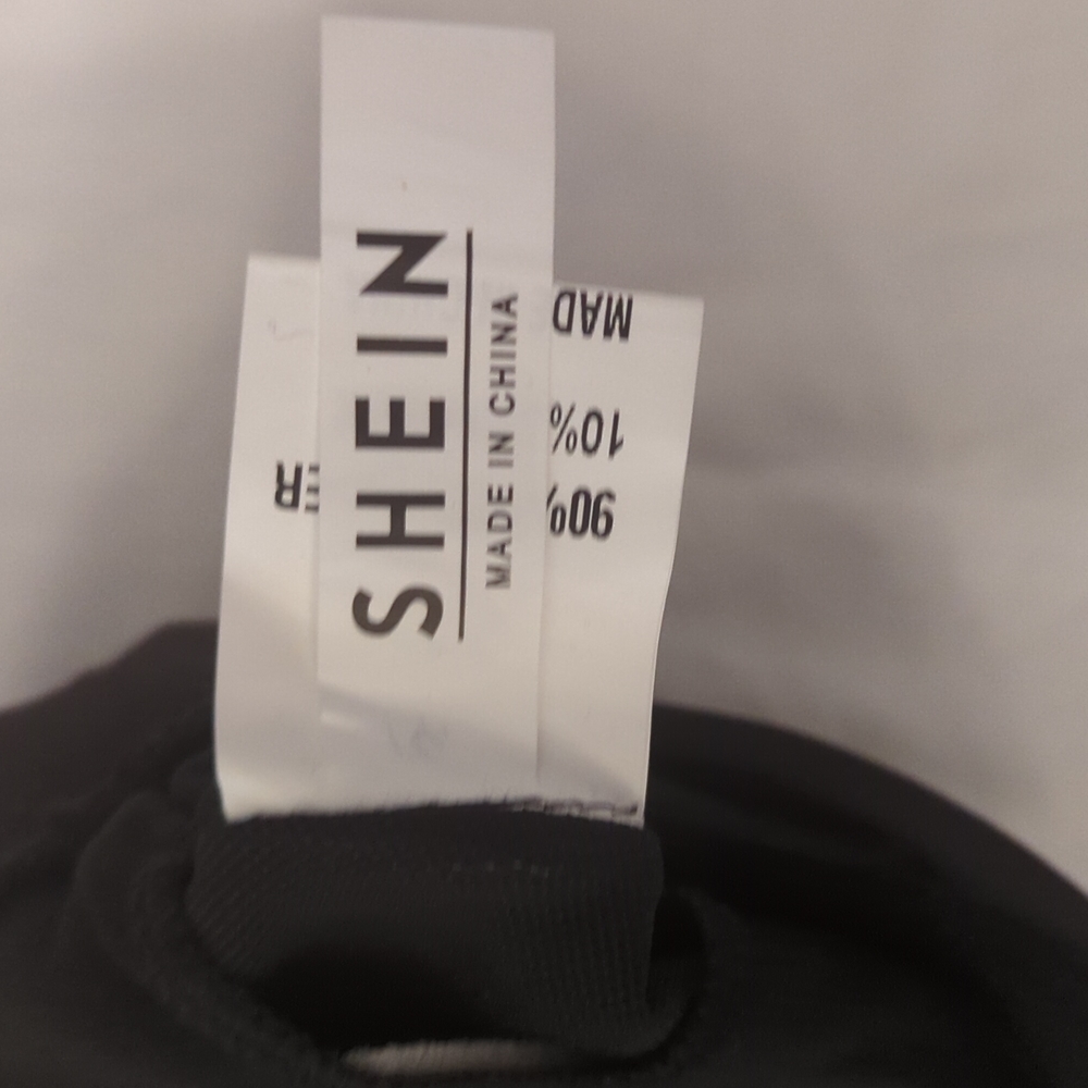 Shein Padded Sports Bra with Cross Front Detail Black Sz M - Picture 6 of 8